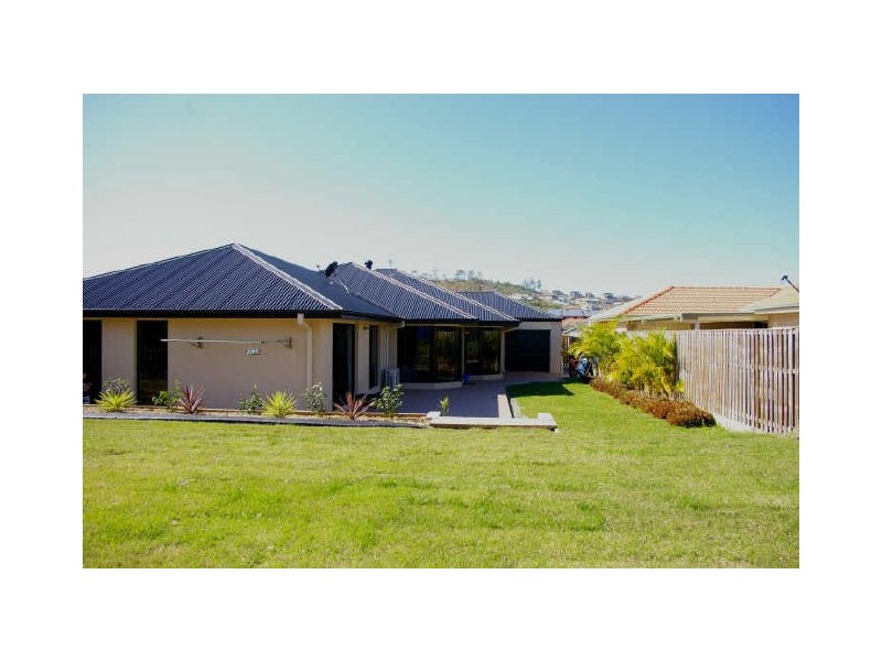 24 Carmarthen Circuit, Pacific Pines QLD 4211