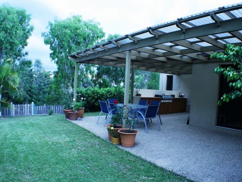 8 Keneally Street, Maudsland QLD 4210