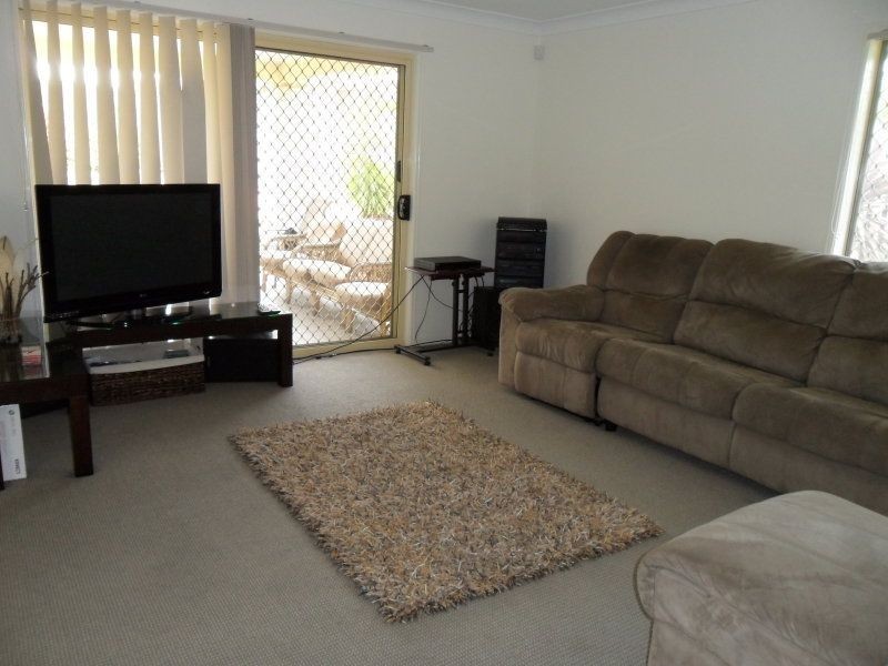 23 Barradeen Circuit, Pacific Pines QLD 4211