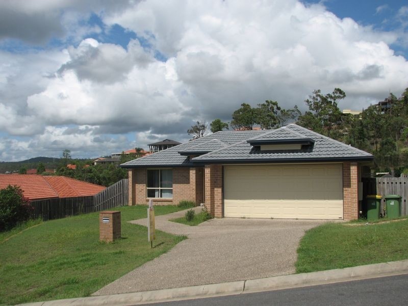 10 Pago Terrace, Pacific Pines QLD 4211