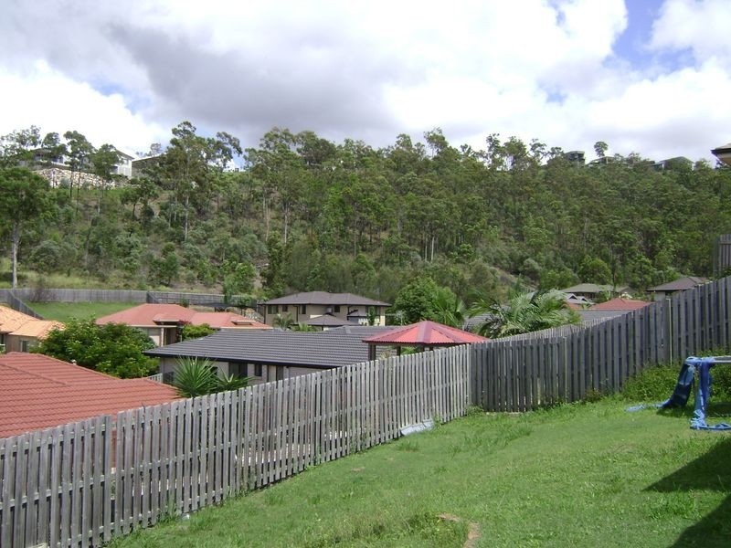 10 Pago Terrace, Pacific Pines QLD 4211