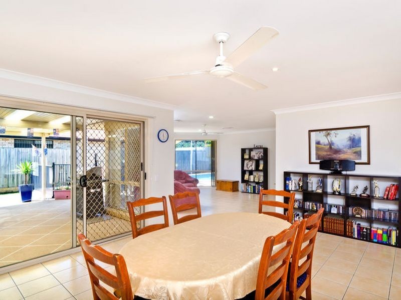 114 Santa Isobel Boulevard, Pacific Pines QLD 4211