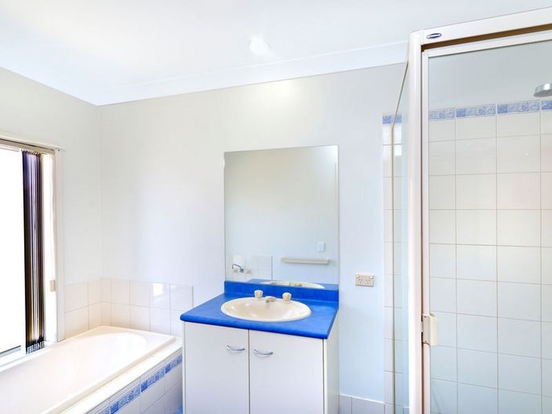 114 Santa Isobel Boulevard, Pacific Pines QLD 4211