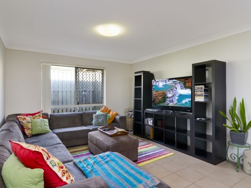 43 Bowley Street, Pacific Pines QLD 4211