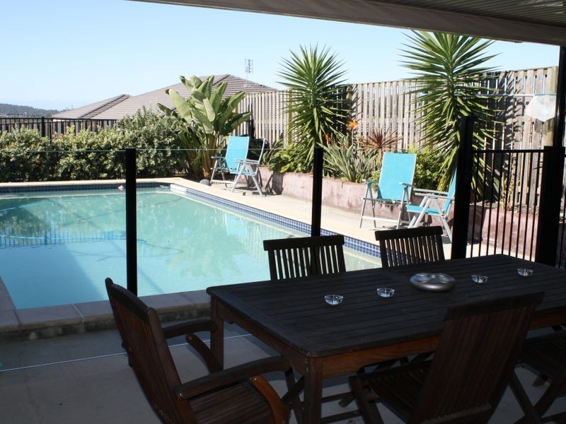 7 Harmsworth Road, Pacific Pines QLD 4211