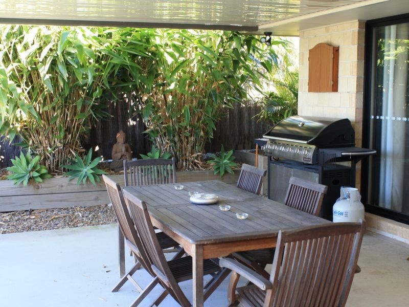 7 Harmsworth Road, Pacific Pines QLD 4211