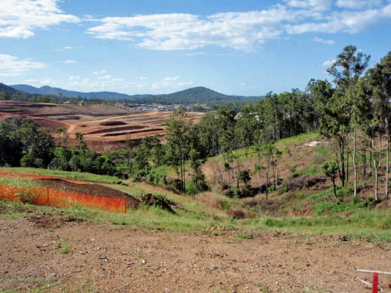 Pacific Pines QLD 4211