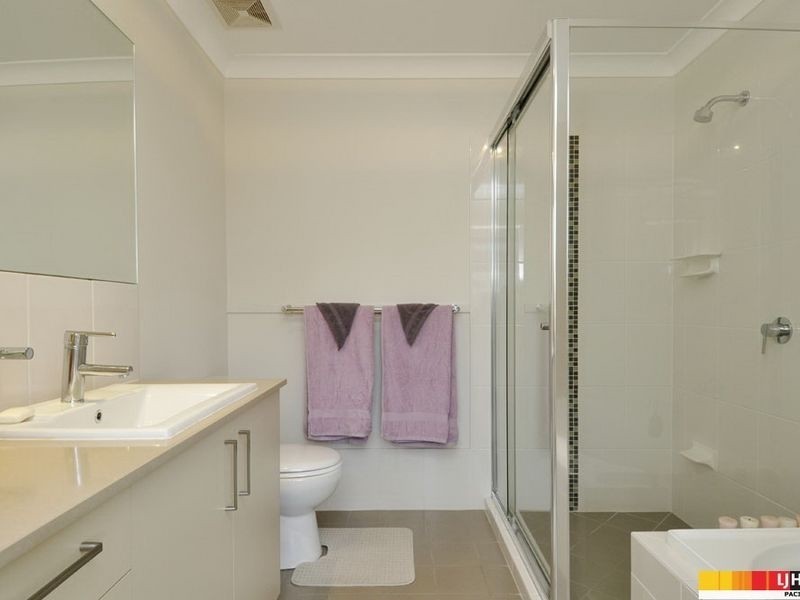 15 A Shannonbrook Grove, Oxenford QLD 4210