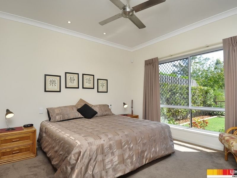 15 A Shannonbrook Grove, Oxenford QLD 4210