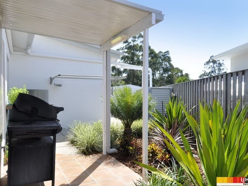 15 A Shannonbrook Grove, Oxenford QLD 4210