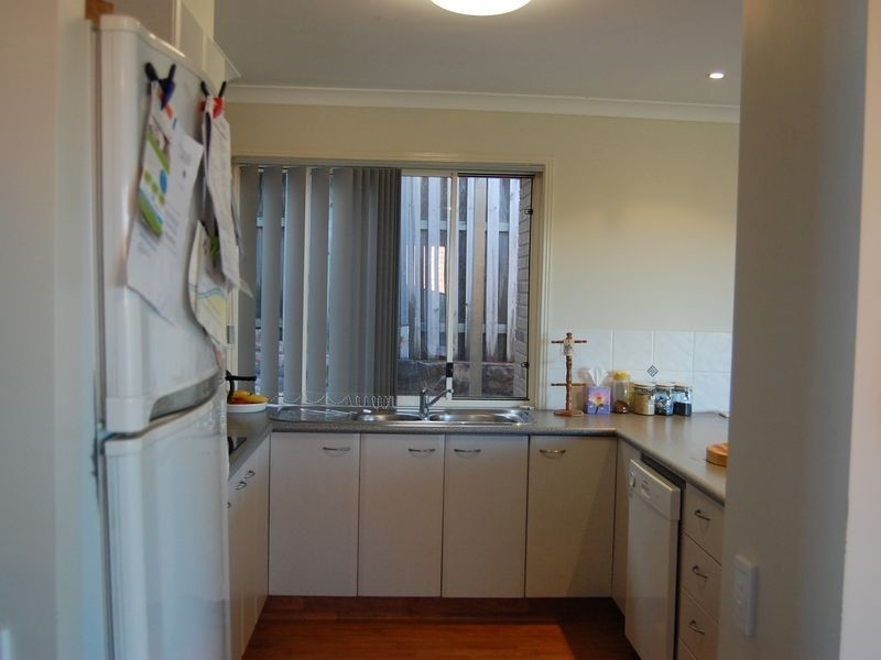 16 Bonin Close, Pacific Pines QLD 4211