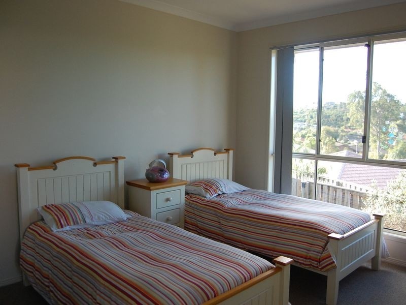 16 Bonin Close, Pacific Pines QLD 4211