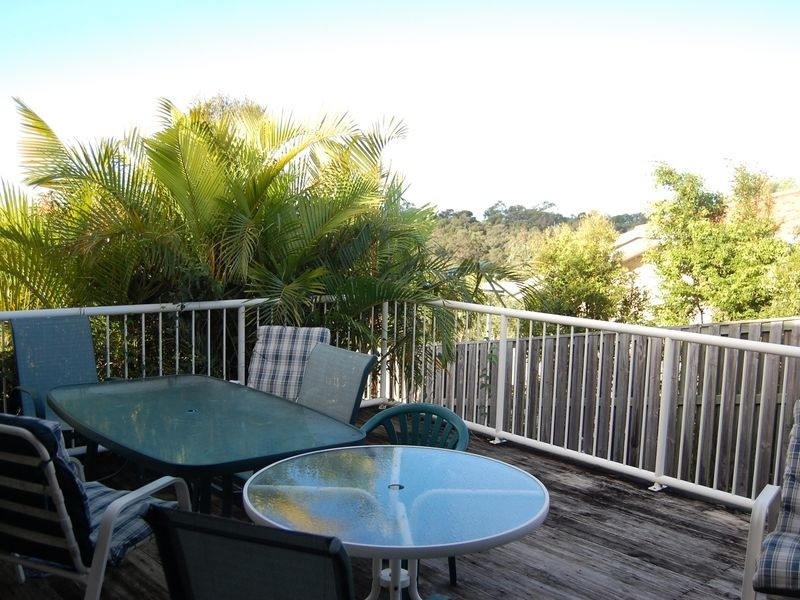 16 Bonin Close, Pacific Pines QLD 4211