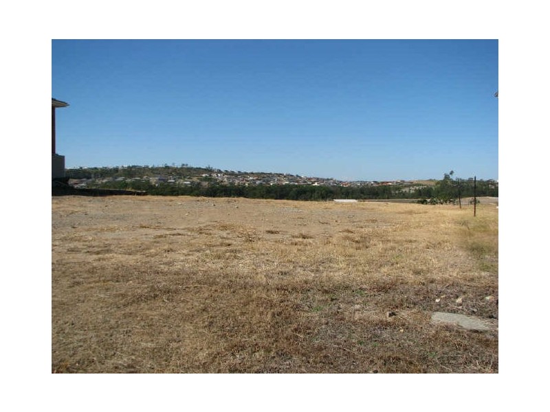 19 Maloney Crescent, Maudsland QLD 4210