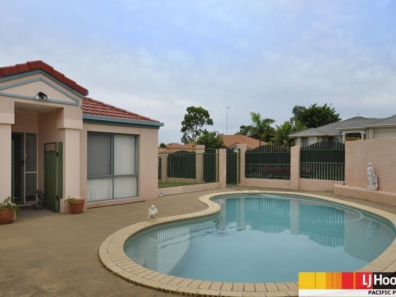 20 Howland Circuit, Pacific Pines QLD 4211