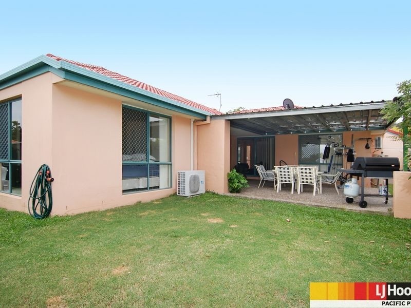 20 Howland Circuit, Pacific Pines QLD 4211