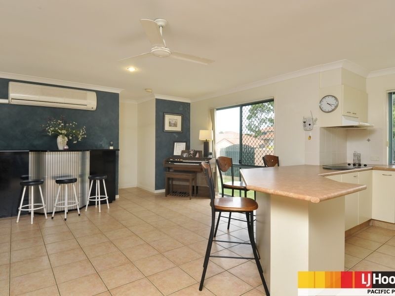 20 Howland Circuit, Pacific Pines QLD 4211