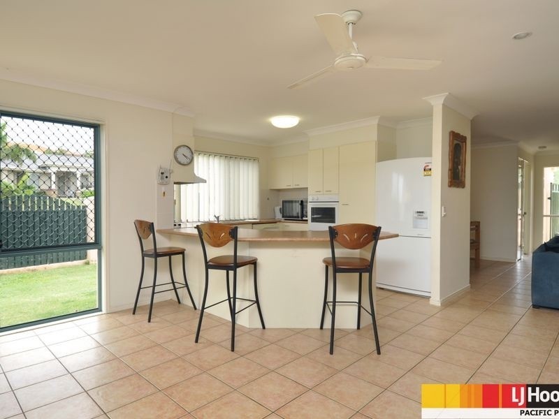 20 Howland Circuit, Pacific Pines QLD 4211