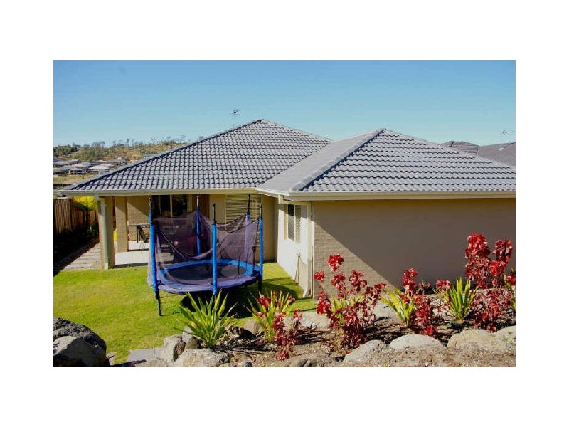 28 Carmarthen Circuit, Pacific Pines QLD 4211