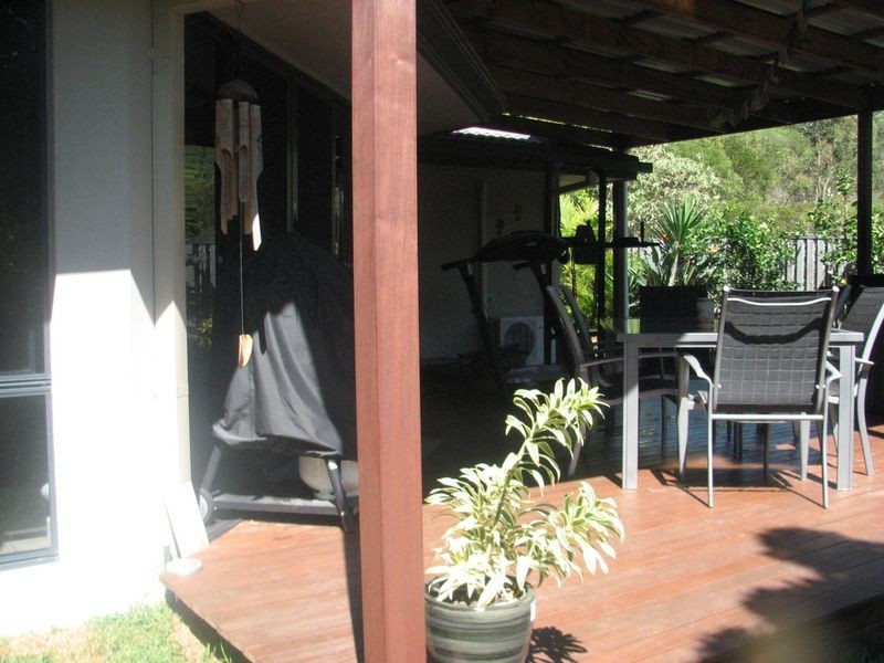 6 Lambert Drive, Maudsland QLD 4210