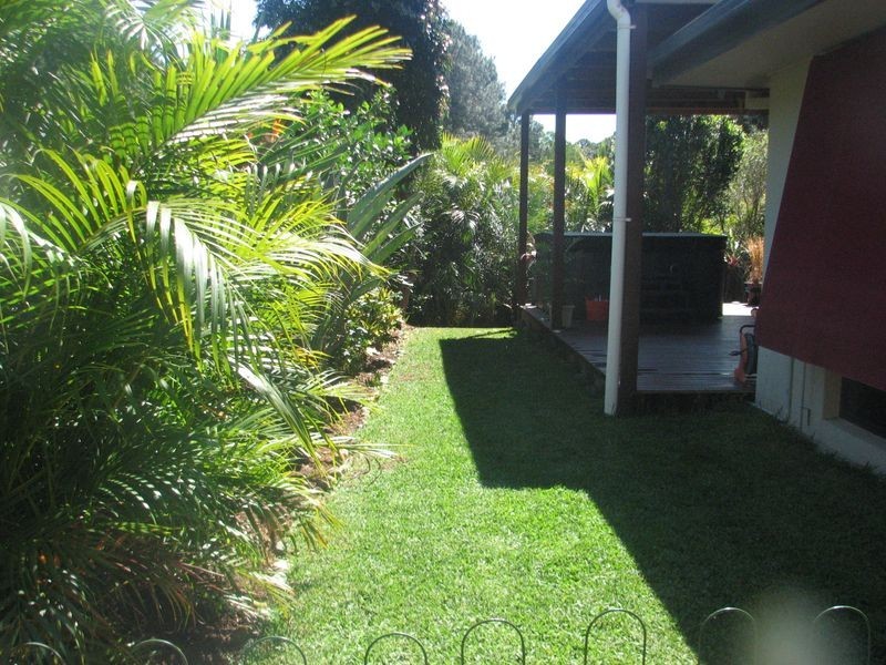 6 Lambert Drive, Maudsland QLD 4210