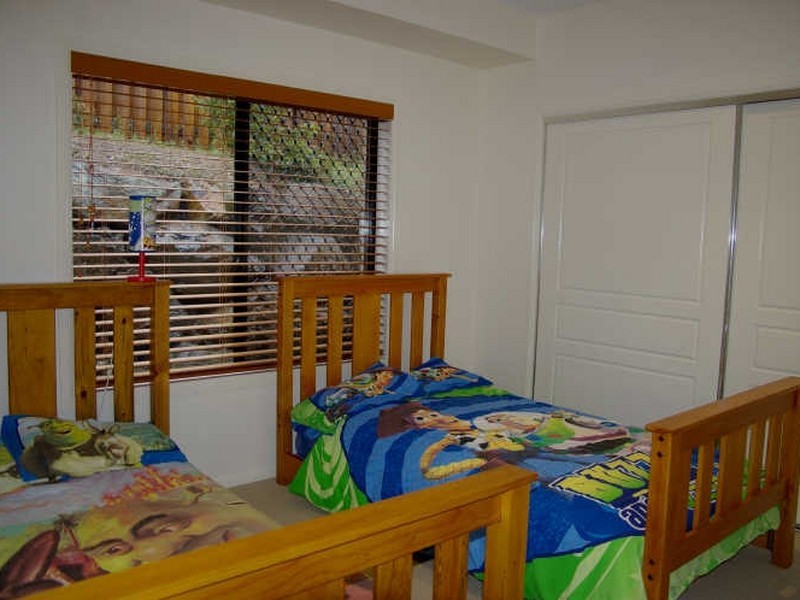 18 Kanangra Crescent, Pacific Pines QLD 4211