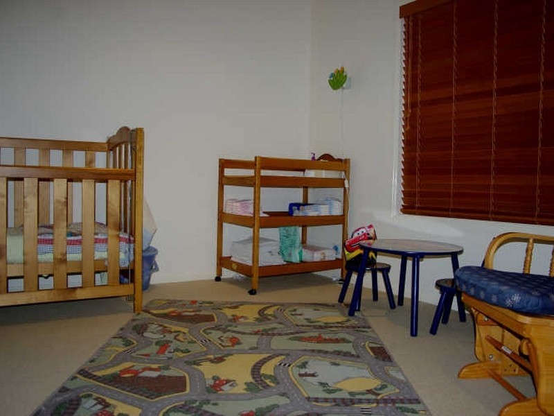 18 Kanangra Crescent, Pacific Pines QLD 4211
