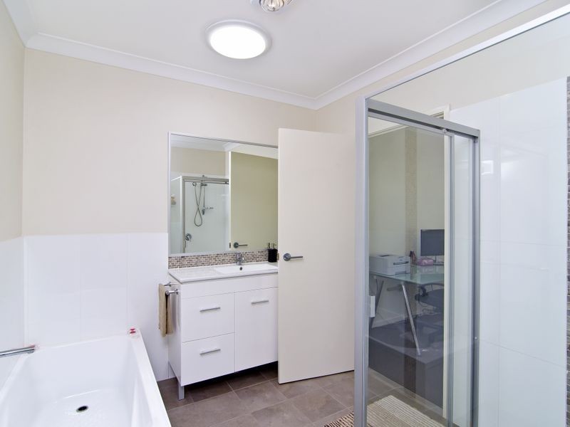 3/1 Aspect Place, Pacific Pines QLD 4211