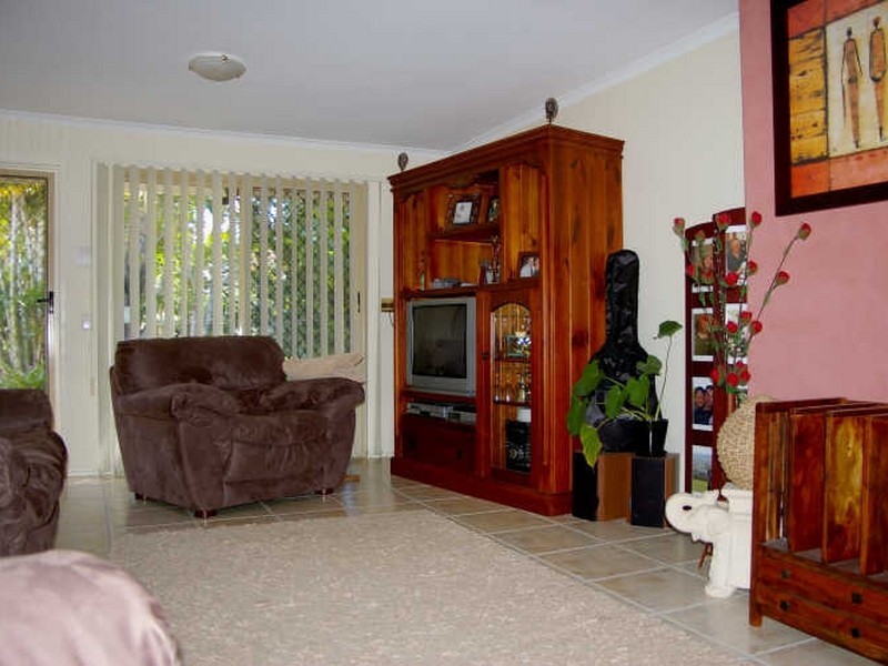 2/30 Chaplin Crescent, Oxenford QLD 4210