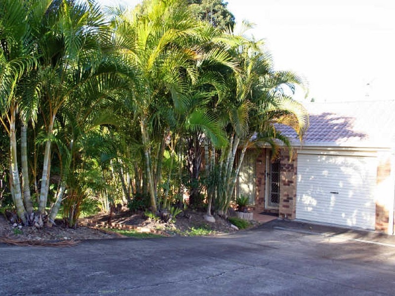 2/30 Chaplin Crescent, Oxenford QLD 4210