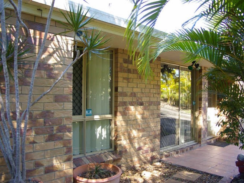 2/30 Chaplin Crescent, Oxenford QLD 4210