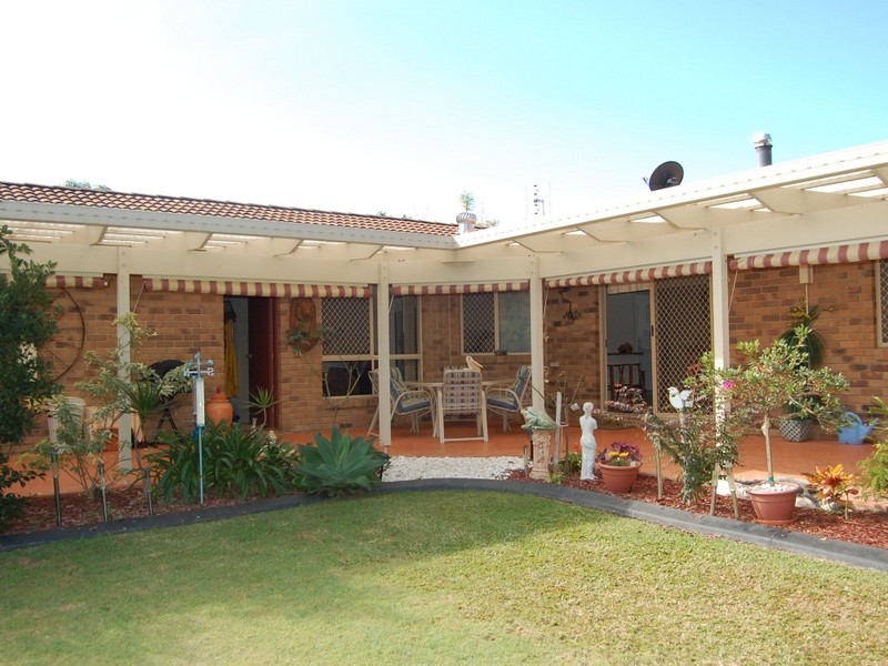 7 Gambier Crescent, Pacific Pines QLD 4211
