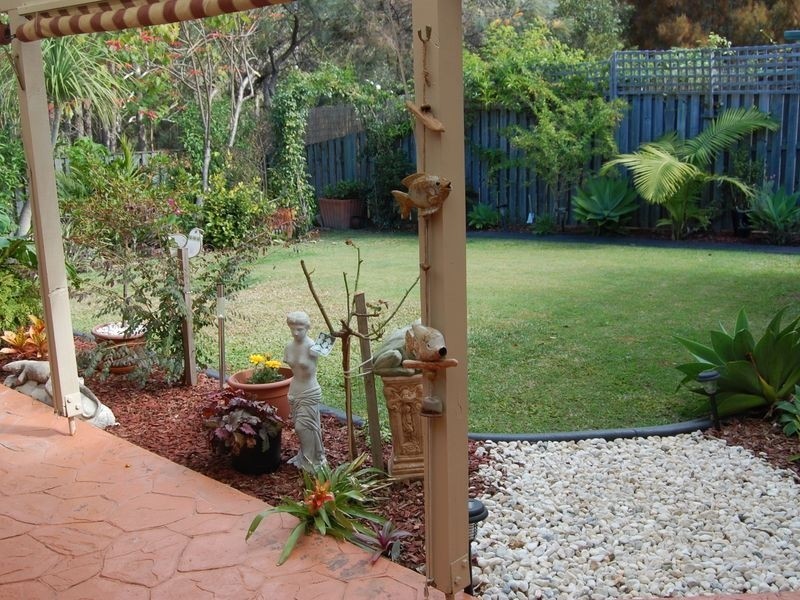 7 Gambier Crescent, Pacific Pines QLD 4211