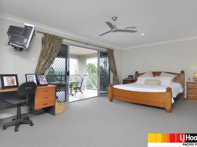 24 Hillary Circuit, Pacific Pines QLD 4211