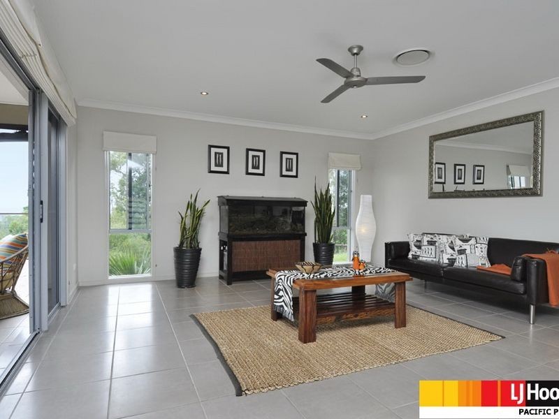24 Hillary Circuit, Pacific Pines QLD 4211