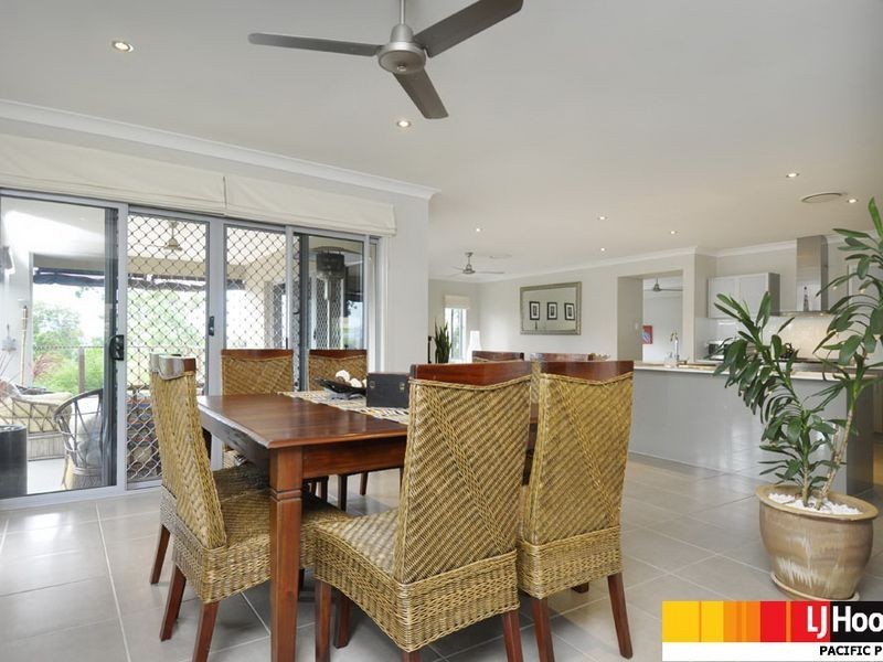 24 Hillary Circuit, Pacific Pines QLD 4211