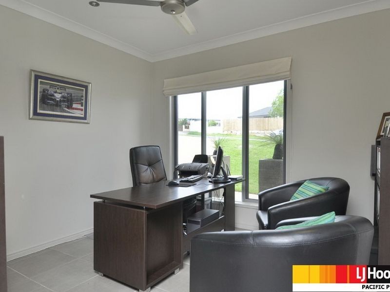 24 Hillary Circuit, Pacific Pines QLD 4211