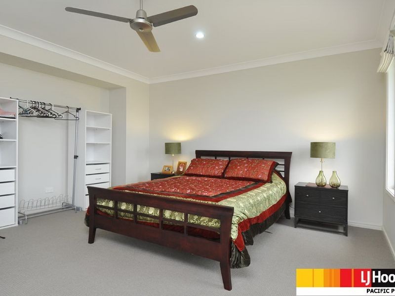 24 Hillary Circuit, Pacific Pines QLD 4211