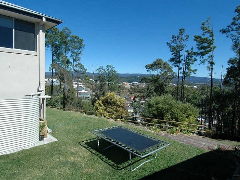 24 Hillary Circuit, Pacific Pines QLD 4211