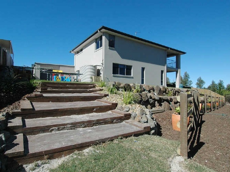 24 Hillary Circuit, Pacific Pines QLD 4211
