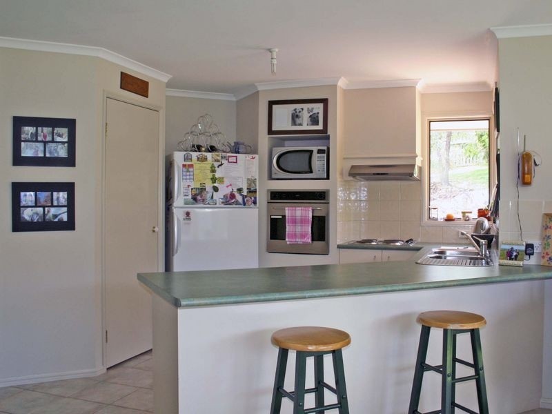5 Hatutu Street, Pacific Pines QLD 4211