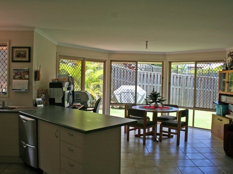 5 Hatutu Street, Pacific Pines QLD 4211