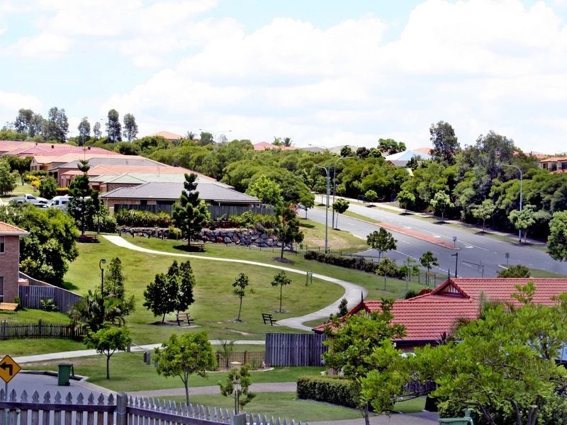 5 Hatutu Street, Pacific Pines QLD 4211