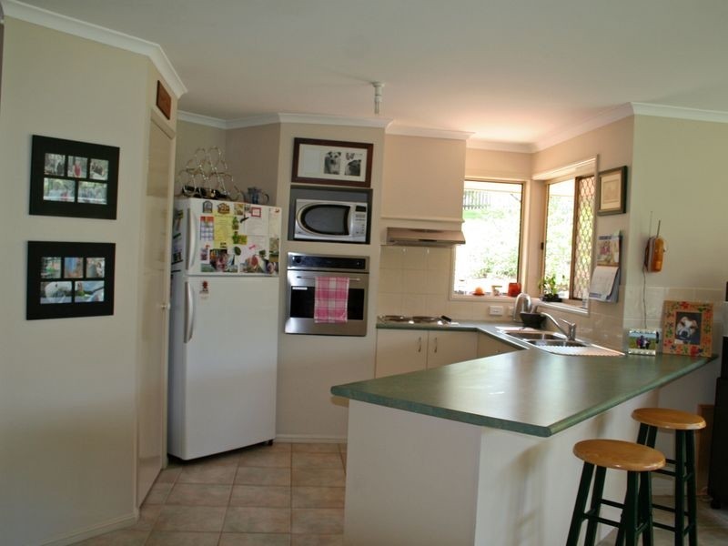 5 Hatutu Street, Pacific Pines QLD 4211