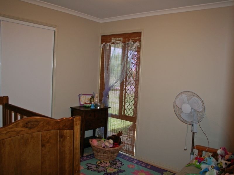 5 Hatutu Street, Pacific Pines QLD 4211