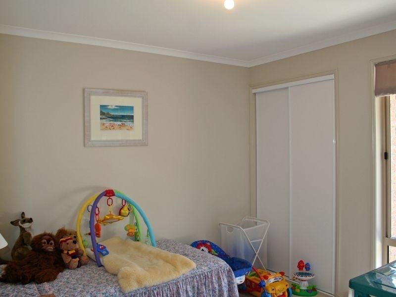 5 Hatutu Street, Pacific Pines QLD 4211