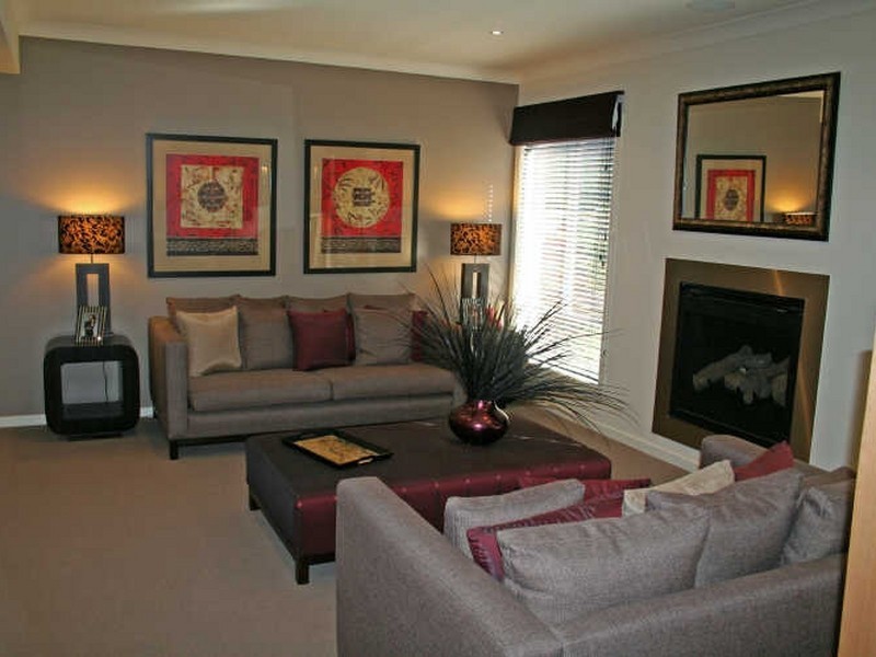 3 Laughlen Chase, Pacific Pines QLD 4211