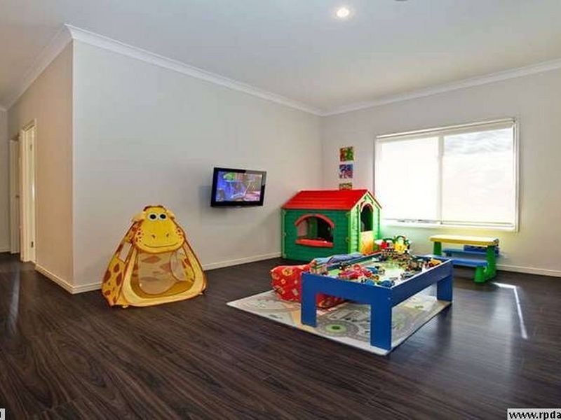 7 Meadow Court, Maudsland QLD 4210