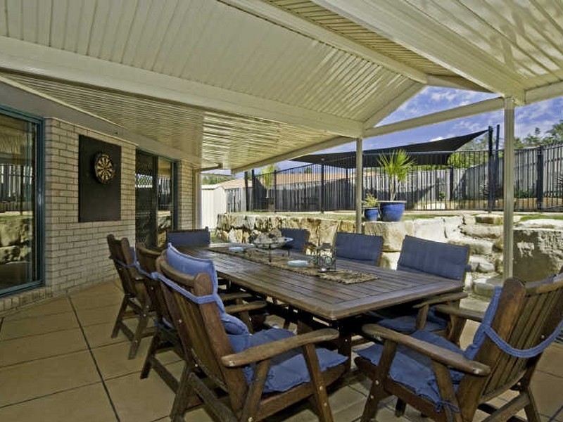 4 Chatham Avenue, Pacific Pines QLD 4211