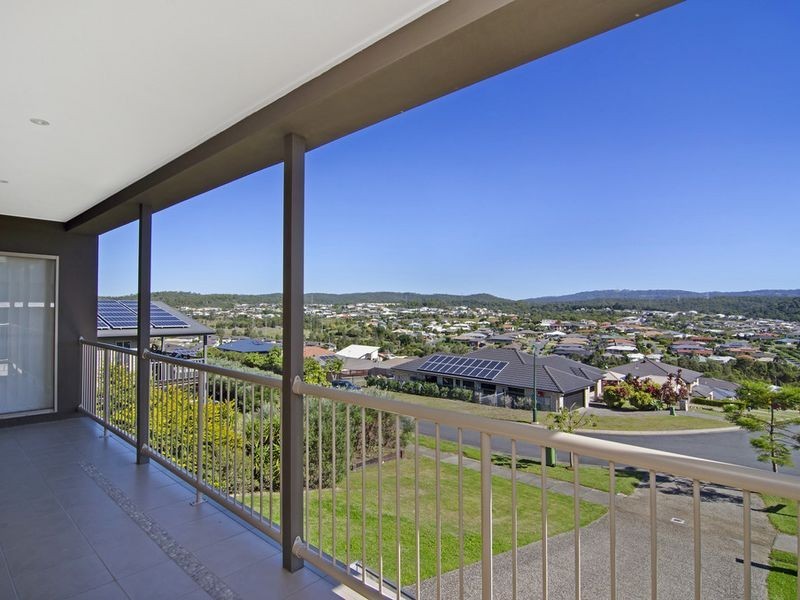 33 Yamba Street, Pacific Pines QLD 4211